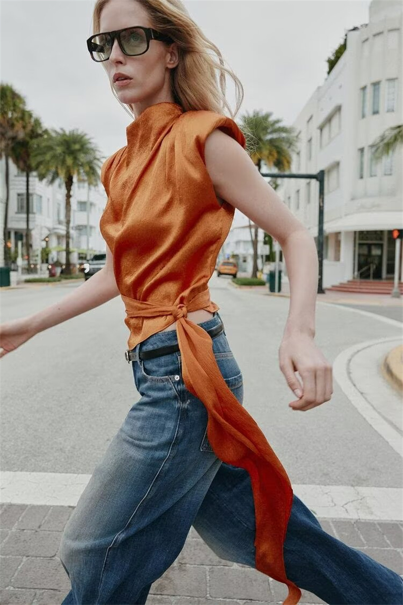 Top Corto Senza Maniche con Co - Shirt Camp Collar recensione e prezzo
